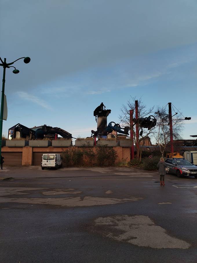 Photo de la piscine de Sportica après l'incendie du 25 décembre 2023